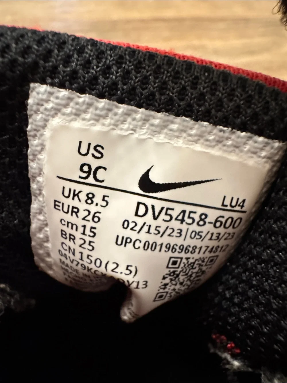 Nike Kids Red and Black Velcro Low-Top Sneakers